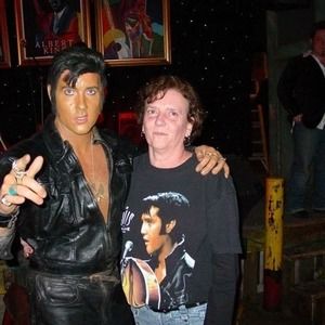 Meet your Posher, Debbie